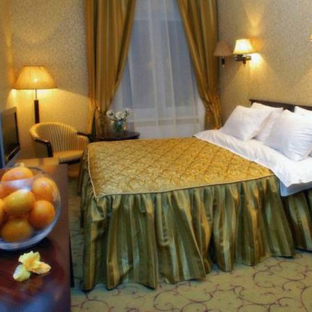 Royal Hotels And Spa Resorts Promenad Truskavets Buitenkant foto