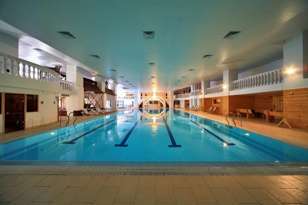 Royal Hotels And Spa Resorts Promenad Truskavets Buitenkant foto
