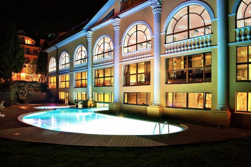 Royal Hotels And Spa Resorts Promenad Truskavets Buitenkant foto
